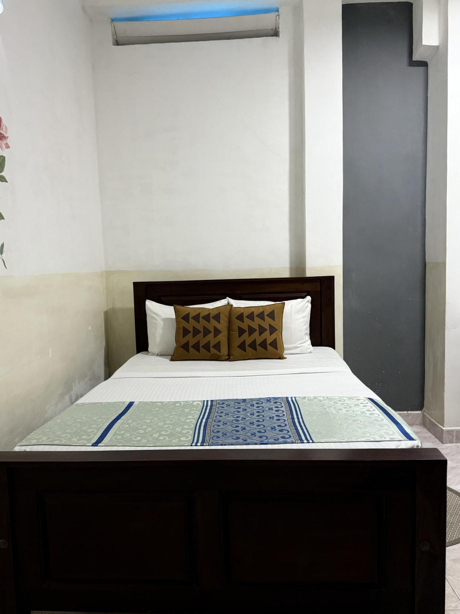 Home Living Unit Galle Exterior foto
